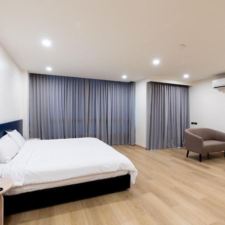 Ca Hotel And Residence Phuket - Sha Extra Plus Exterior foto