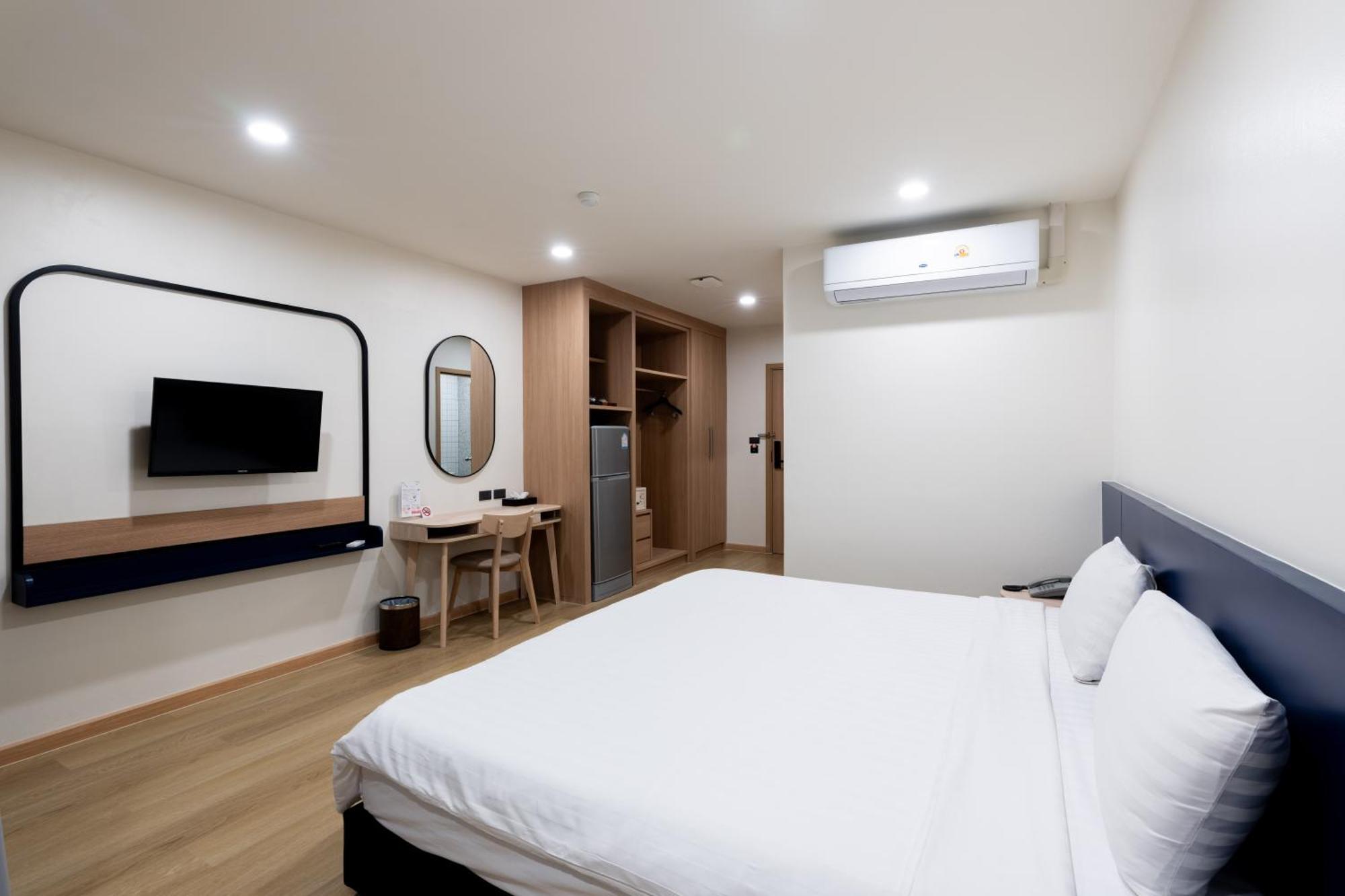 Ca Hotel And Residence Phuket - Sha Extra Plus Exterior foto
