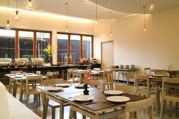 Ca Hotel And Residence Phuket - Sha Extra Plus Exterior foto